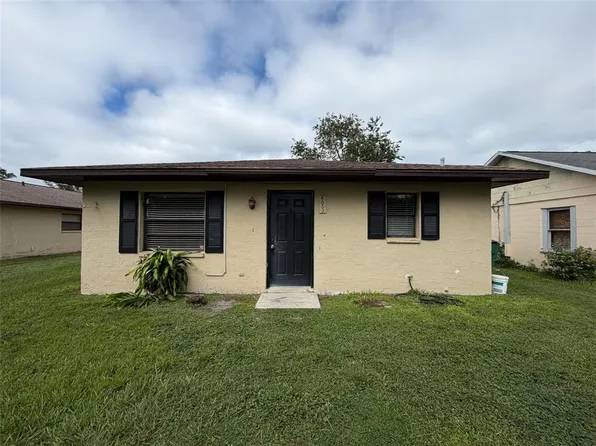 4851 16th St, Zephyrhills, FL 33542