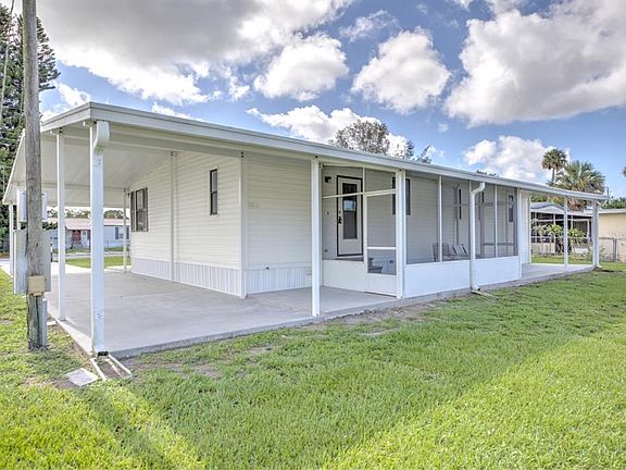 3rd image of 3523 SE 35TH AVENUE