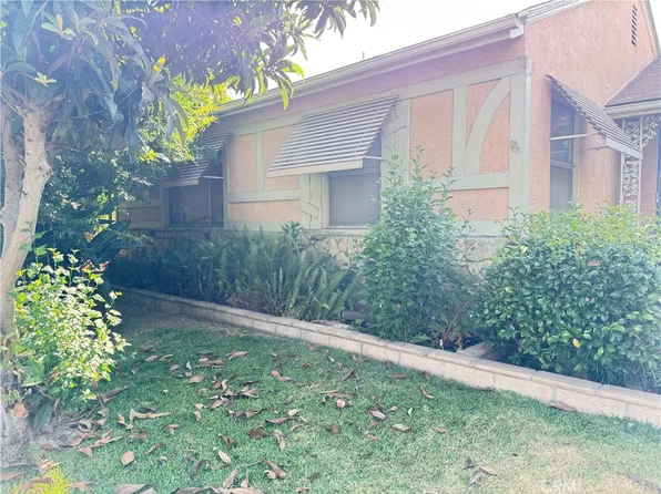 9555 Brock Ave, Downey, CA 90240