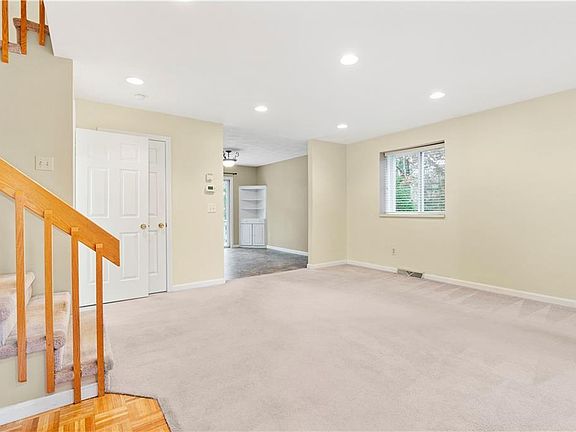 5th image of 125 Smith Ave Unit 11A