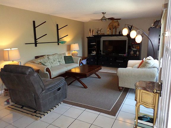 3rd image of 6185 SE Riverboat Dr #1011
