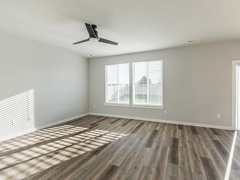 2640 N Silver Wolf Ave — Photo 10