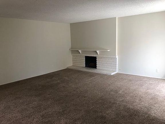 3rd image of 2524 Seahorse Ave