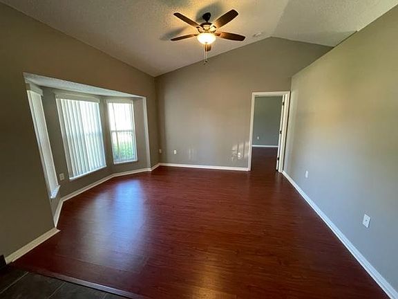 2nd image of 16 Bridgehaven Dr