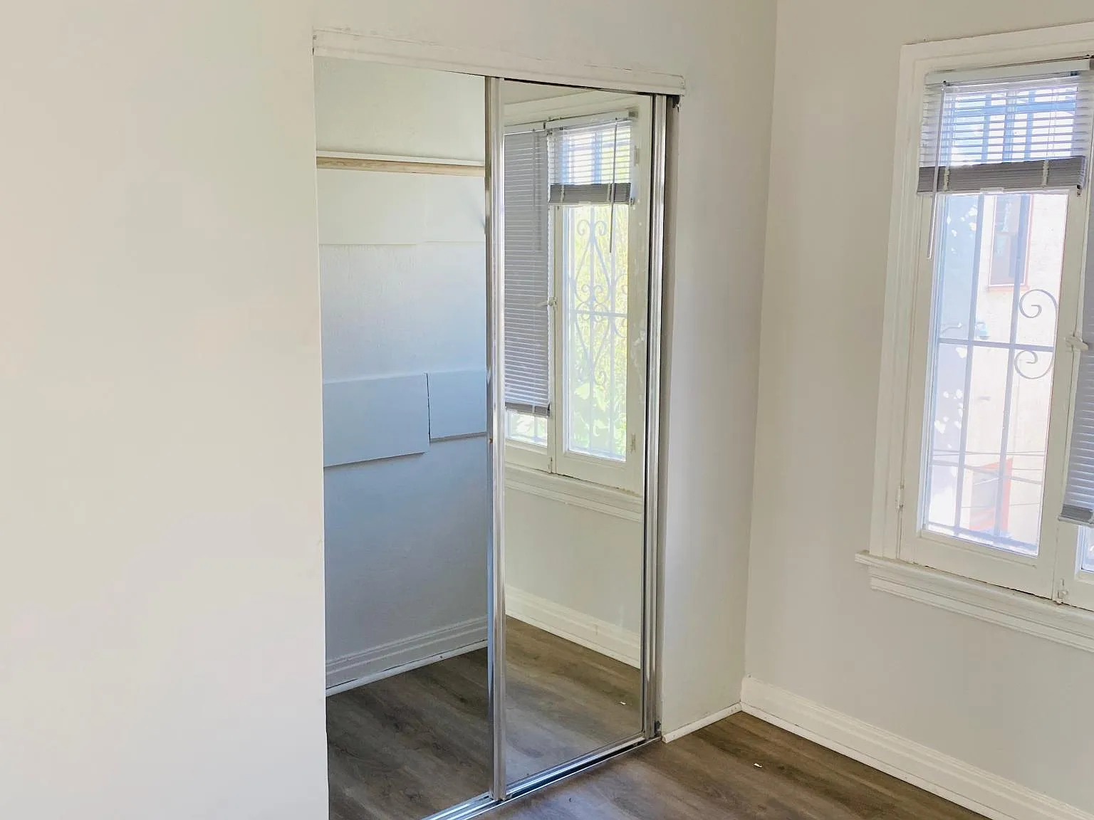 838 N Edinburgh Ave — Photo 3