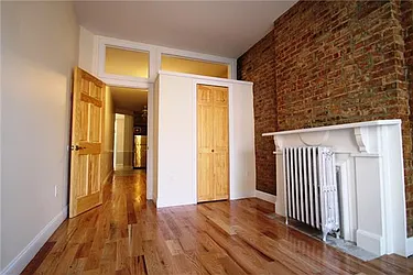 Rented by Space Marketing Shop