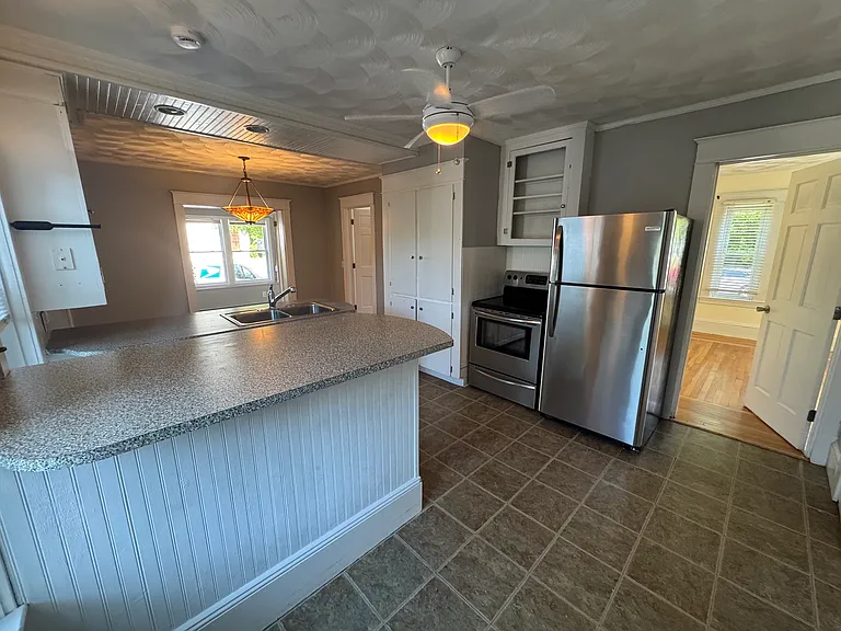 110 Laurens St #1 — Photo 1