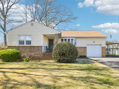 622 14th Street, West Babylon, NY, 11704