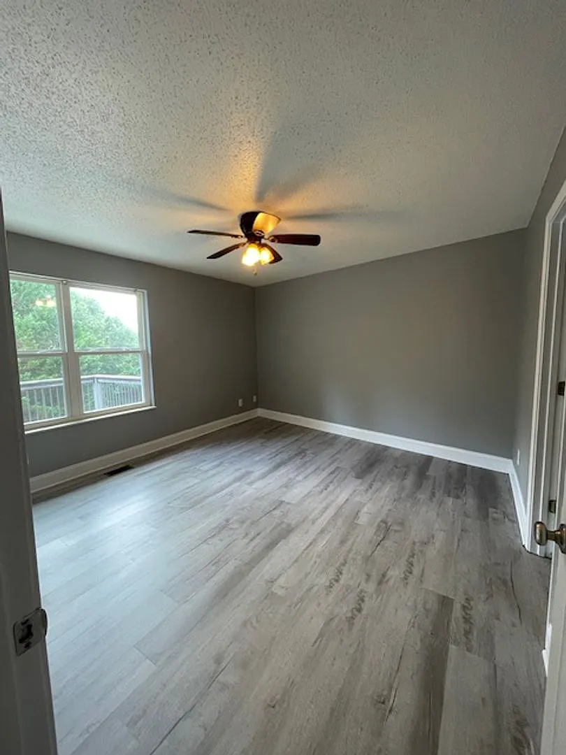 1 bed, 1.0 bath, 935 sqft, $1,450 — Photo 1