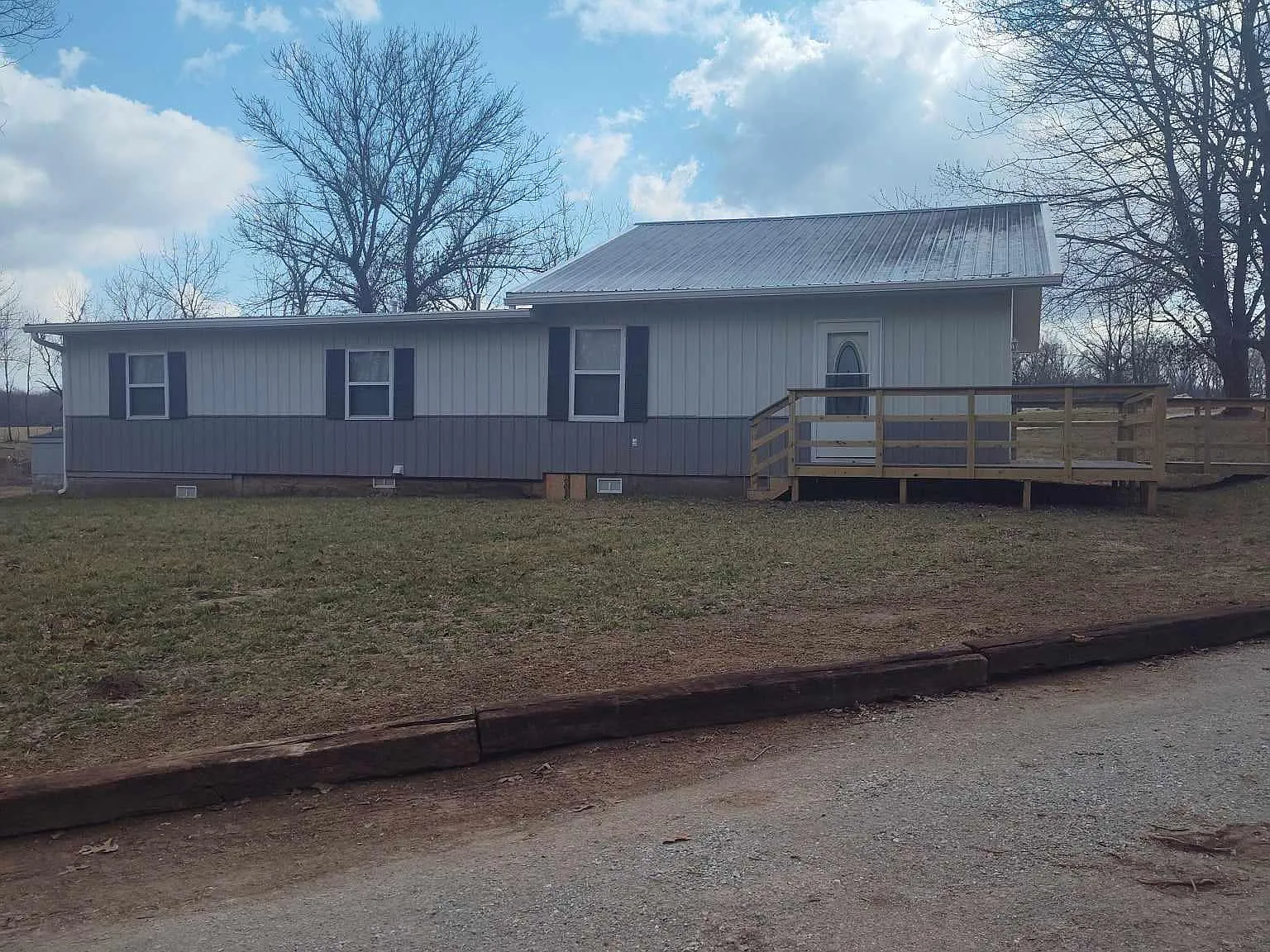 3 bed, 1920 sqft, $1,400 — Photo 2