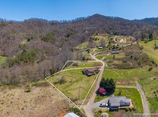 135 Plank Rd, Canton, NC 28716