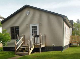 31 1st St, Proctor, MN 55810