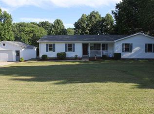 1506 E Campbell Heights Rd, Winslow, IN 47598