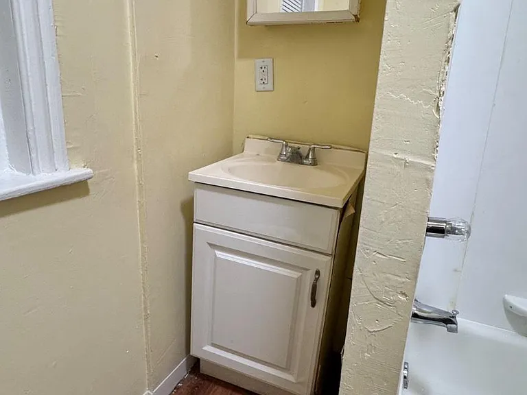 1121 N 41st St #3 — Photo 13