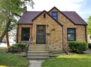 100 1st St, Menasha, WI 54952