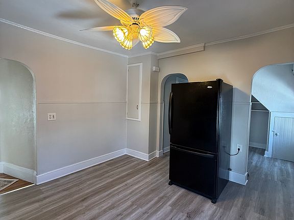 3rd image of 11 Montfern Ave #2
