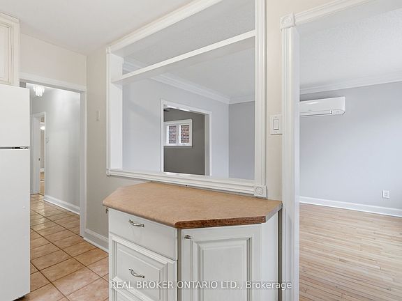 4th image of 475 Kingswood Rd