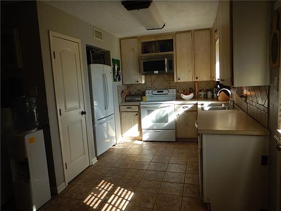 5th image of 2813 County Road 804a
