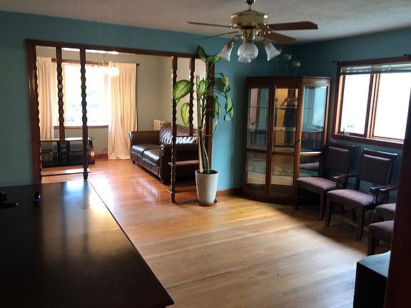 Dining/living room