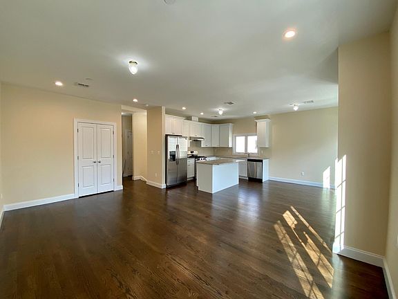 2nd image of 453 Deisius St #2