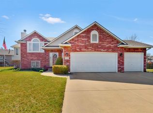 12209 E Lockmoor Ct, Wichita, KS 67207