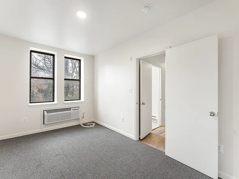 Haverford Apartments — Photo 8