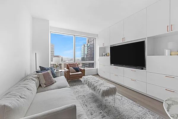 Rented by Oxford Property Group | media 13