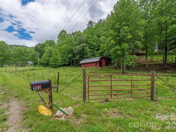 262 Gibson Branch Rd, Clyde, NC 28721