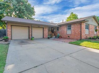 1032 N Westlink Ave, Wichita, KS 67212