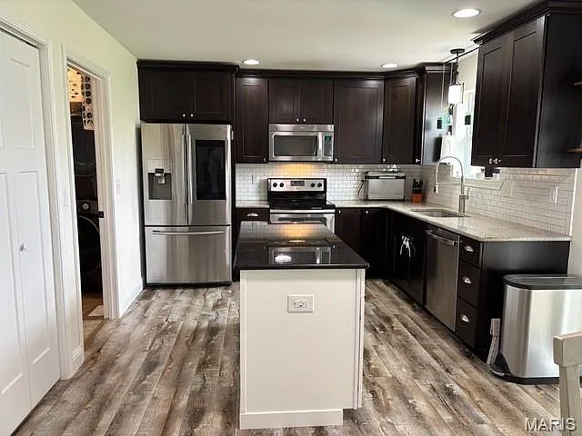 2617 Lauren Lake Dr — Photo 4