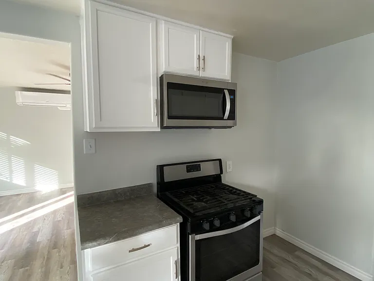 600 Warne St — Photo 3