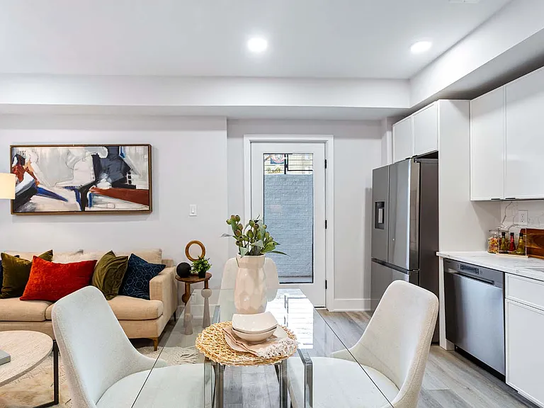 Paxton Park Apartments — Photo 42