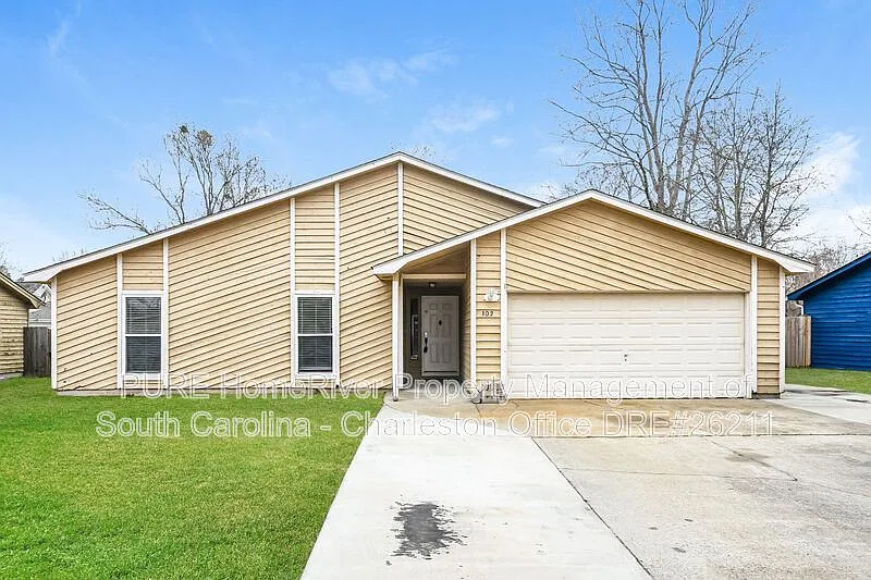 3 bed, 2.0 bath, 1620 sqft, $2,099 — Photo 3