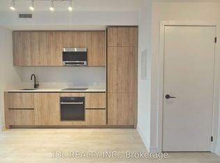117 Broadway Ave #1210, Toronto, ON M4P 1V2