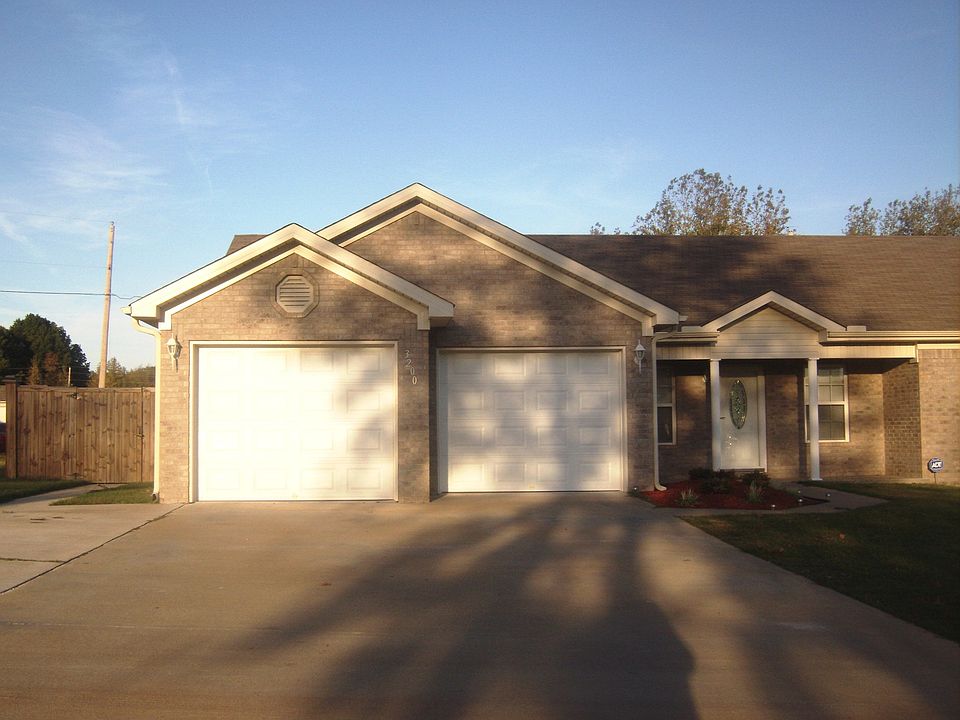 2nd image of 3200 Cloverridge Dr