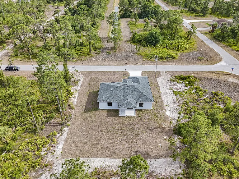 1213 County St E — Photo 16