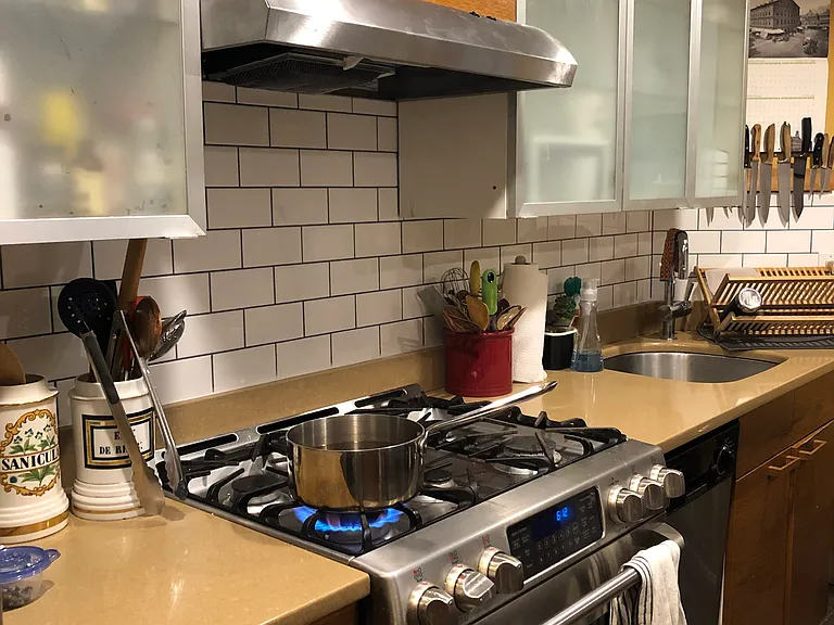 38 Greenwich St #1 — Photo 15