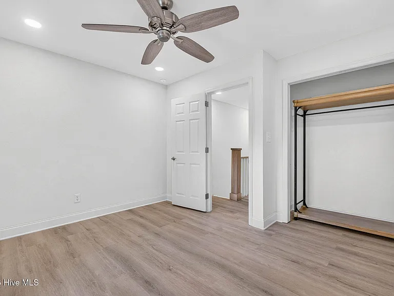 8305 Bald Eagle Ln — Photo 44