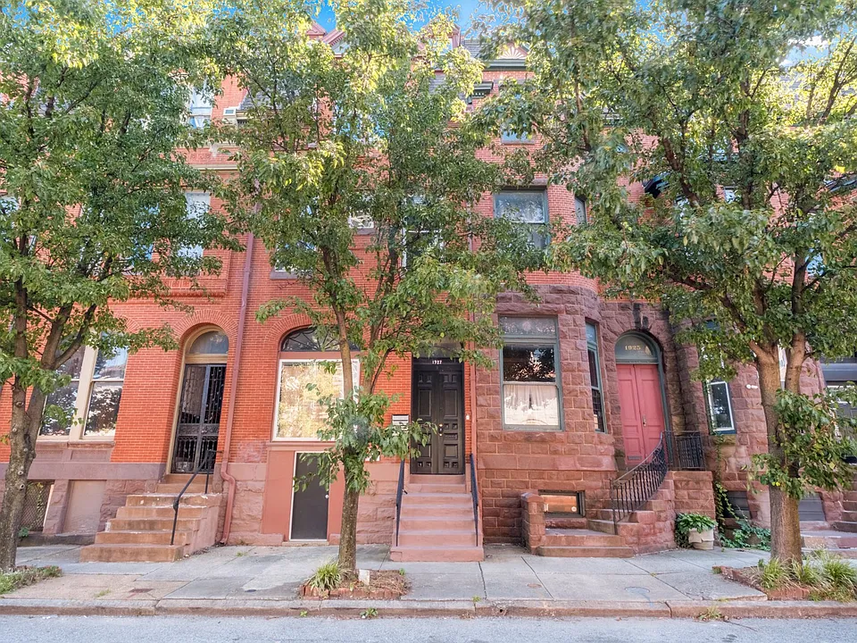 1927 Saint Paul St #3