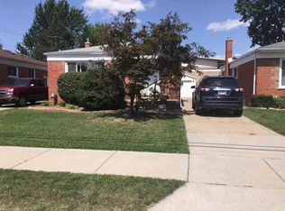 20705 Meier Rd, Saint Clair Shores, MI 48081