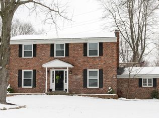 1009 Sir Lancelot Ln, Louisville, KY 40222