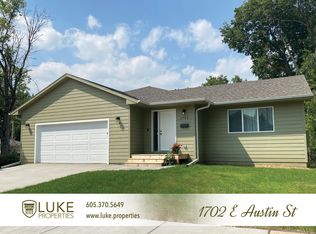 1702 E Austin St, Sioux Falls, SD 57103