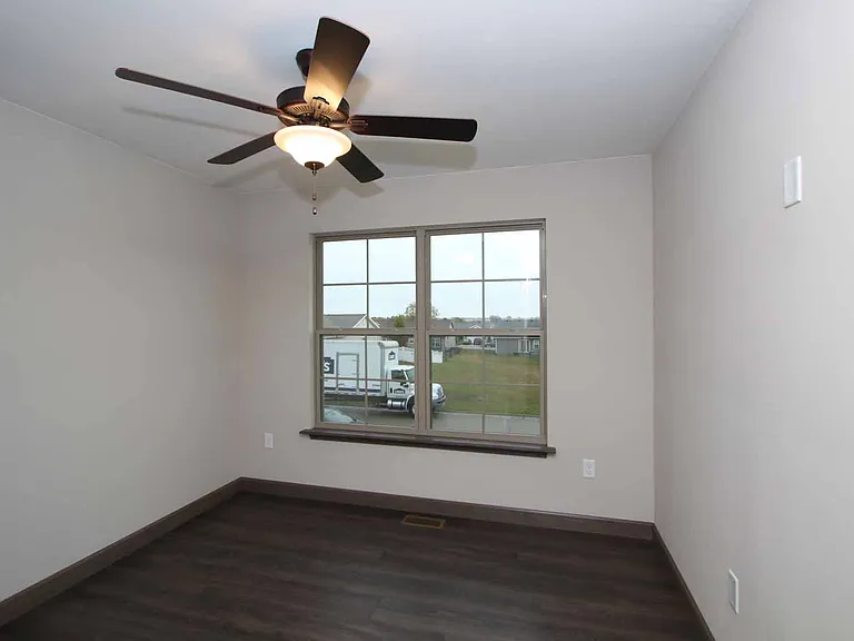 300 Olyvia Dr — Photo 17