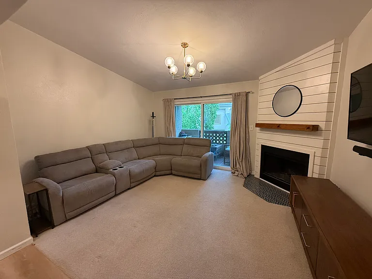 1880 E Morten Ave #216 — Photo 2