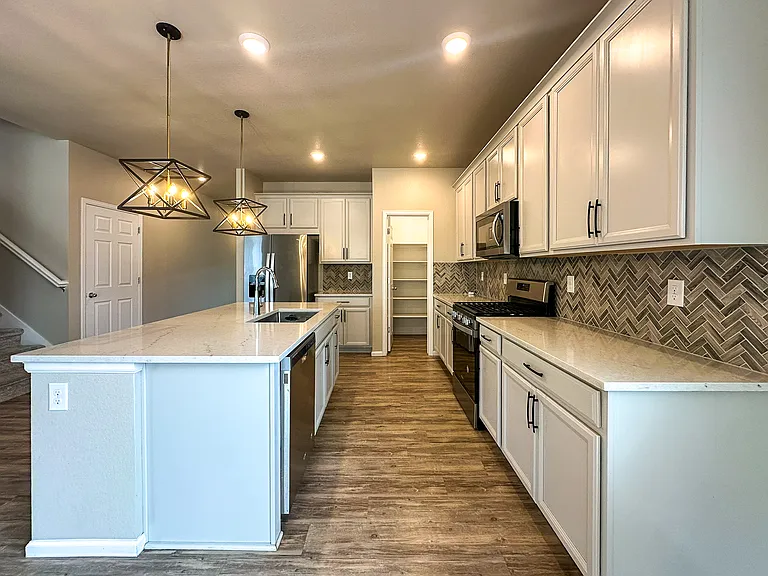 17440 Springfield Dr — Photo 16
