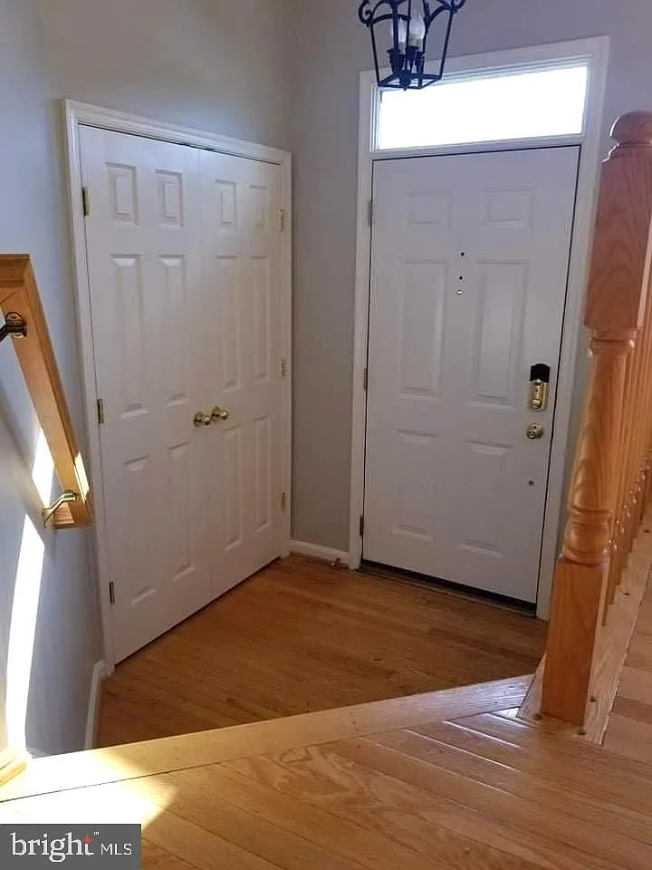 3 bed, 2.5 bath, 2168 sqft, $2,950 — Photo 3