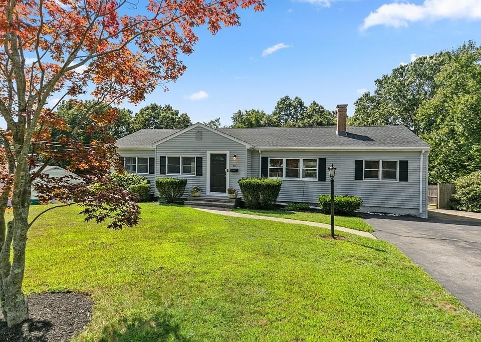 1st image of 46 Geraldine Dr