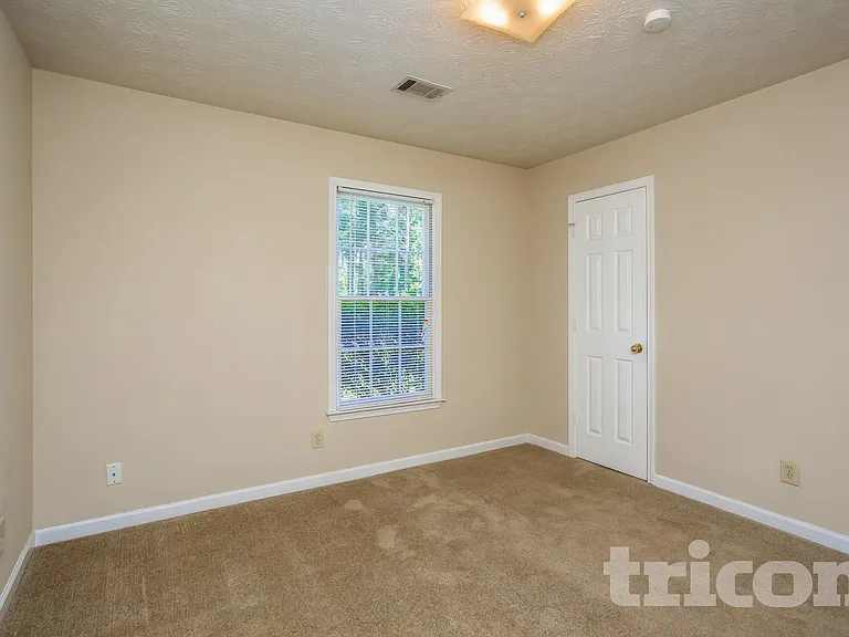 30 Blackberry Ln — Photo 11