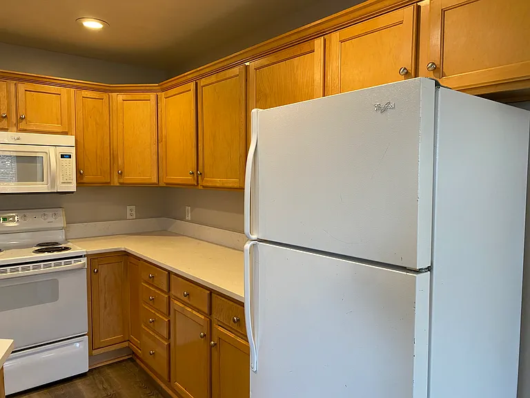 342 E 800 N #210 — Photo 12