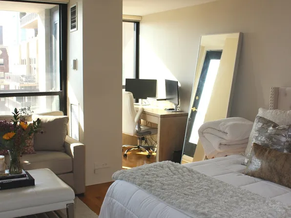 1030 N State St APT 10M, Chicago, IL 60610